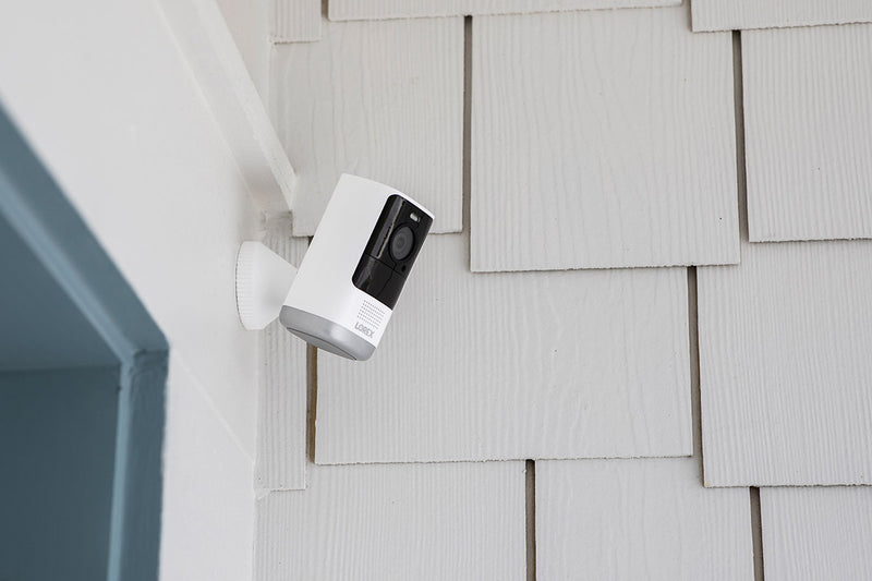 Lorex 2K Smart Home System with Wire-Free (Battery-Operated) Cameras and Indoor Pan-Tilt Wi-Fi Cameras