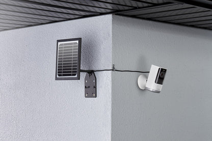 Lorex 2K Security System with 4 Battery-Operated Cameras and Solar Panels