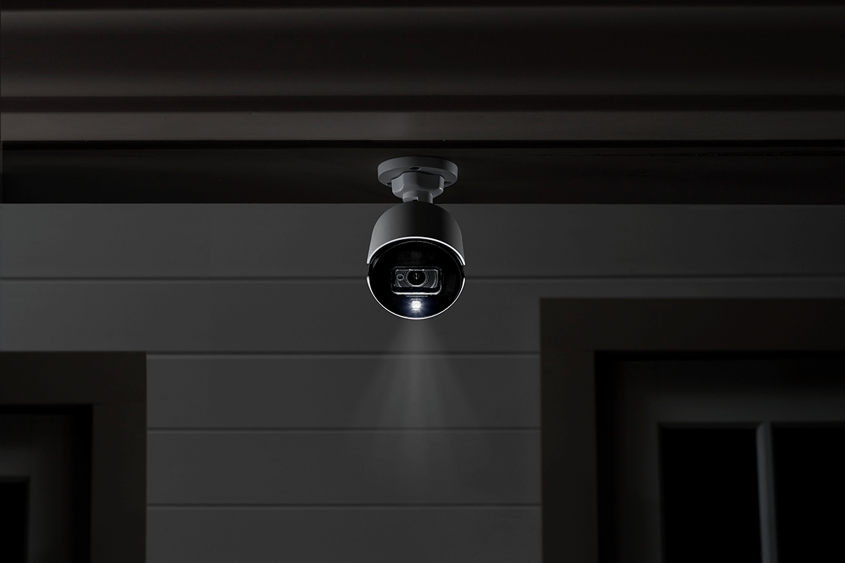 Lorex 4K 8-Channel Wired DVR System with Eight 2K Active Deterrence Bullet Cameras