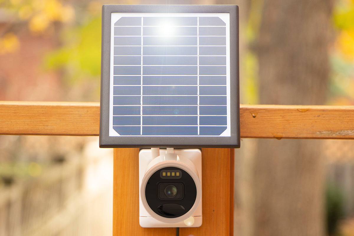 Lorex 2K Spotlight Outdoor Battery Camera with Solar Panel (Add-On)