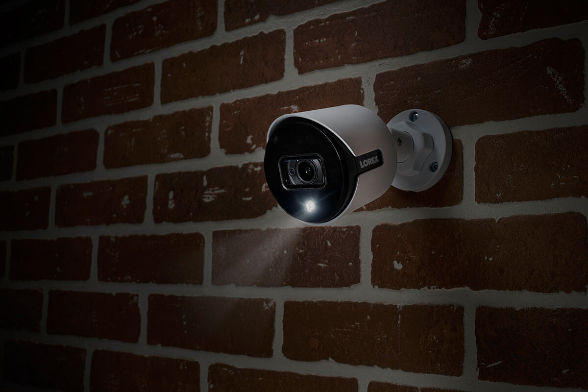 4K Ultra HD Active Deterrence Security Camera - Lorex Corporation