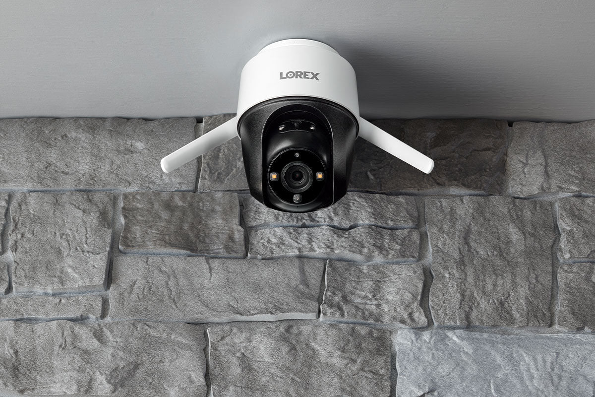 Lorex 2K Pan-Tilt Outdoor Wi-Fi Security Camera - Lorex Corporation