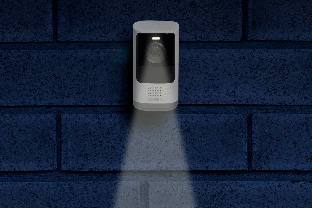 Lorex Smart Home Security Center with 2K Battery Operated Cameras - Open Box - Lorex Corporation