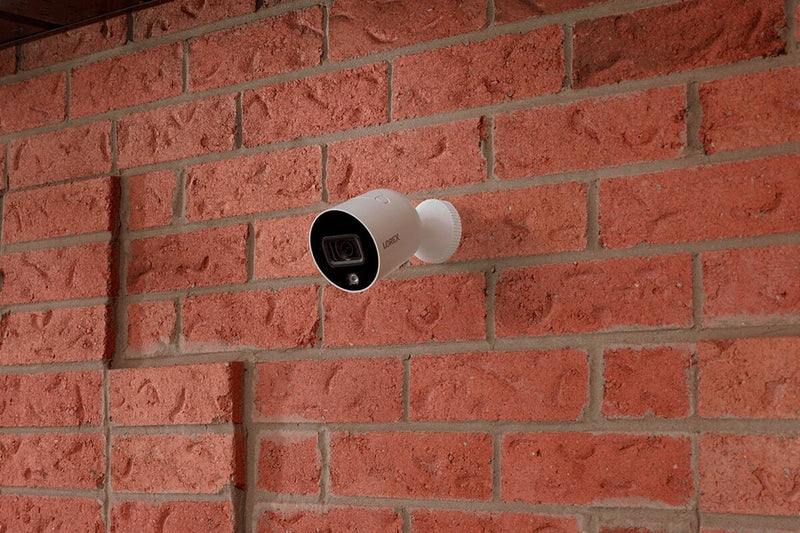 Smart Indoor/Outdoor 1080p Wi-Fi Camera With Smart Deterrence and Color Night Vision - Open Box - Lorex Corporation