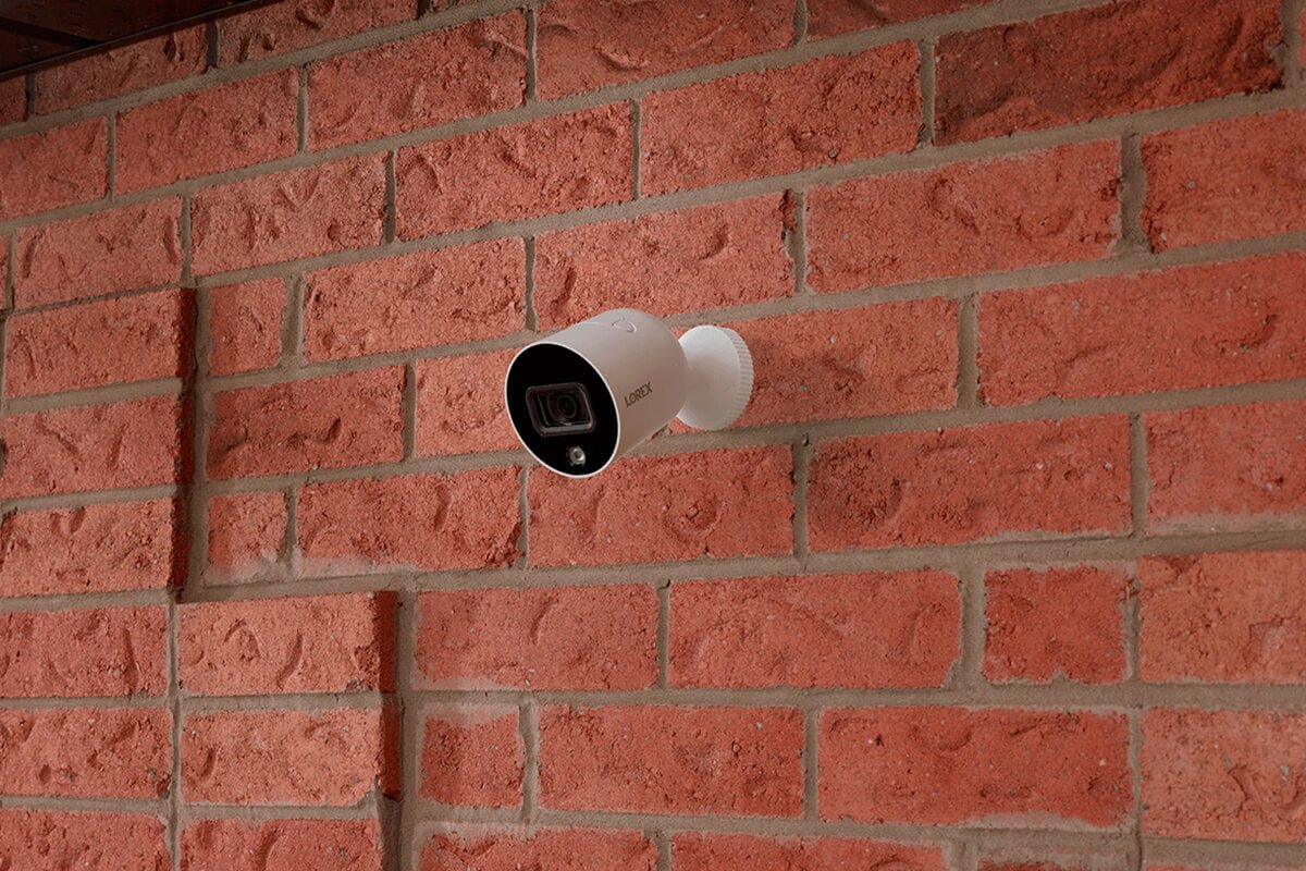 Smart Outdoor Wi-Fi Security Camera With Advanced Active Deterrence - Lorex Corporation